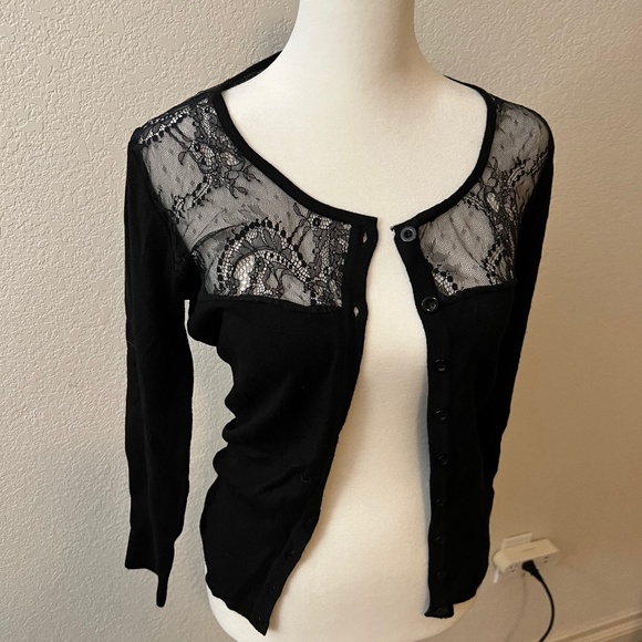 Urban Behavior Cardigan sweater, Size Medium in Black - Picture 1 of 3